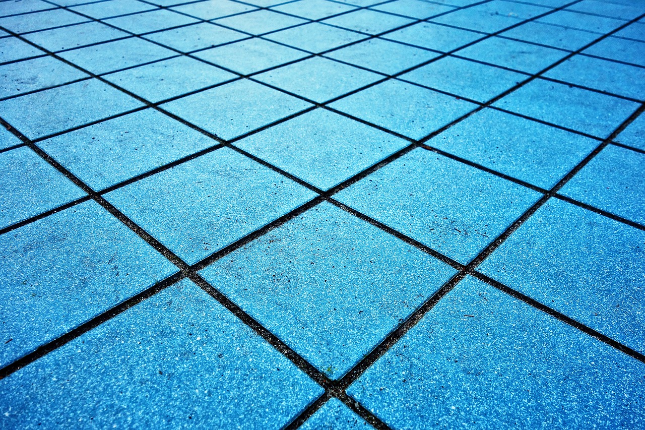 Dive into Luxury: Discover the Best Pool Tile Designs